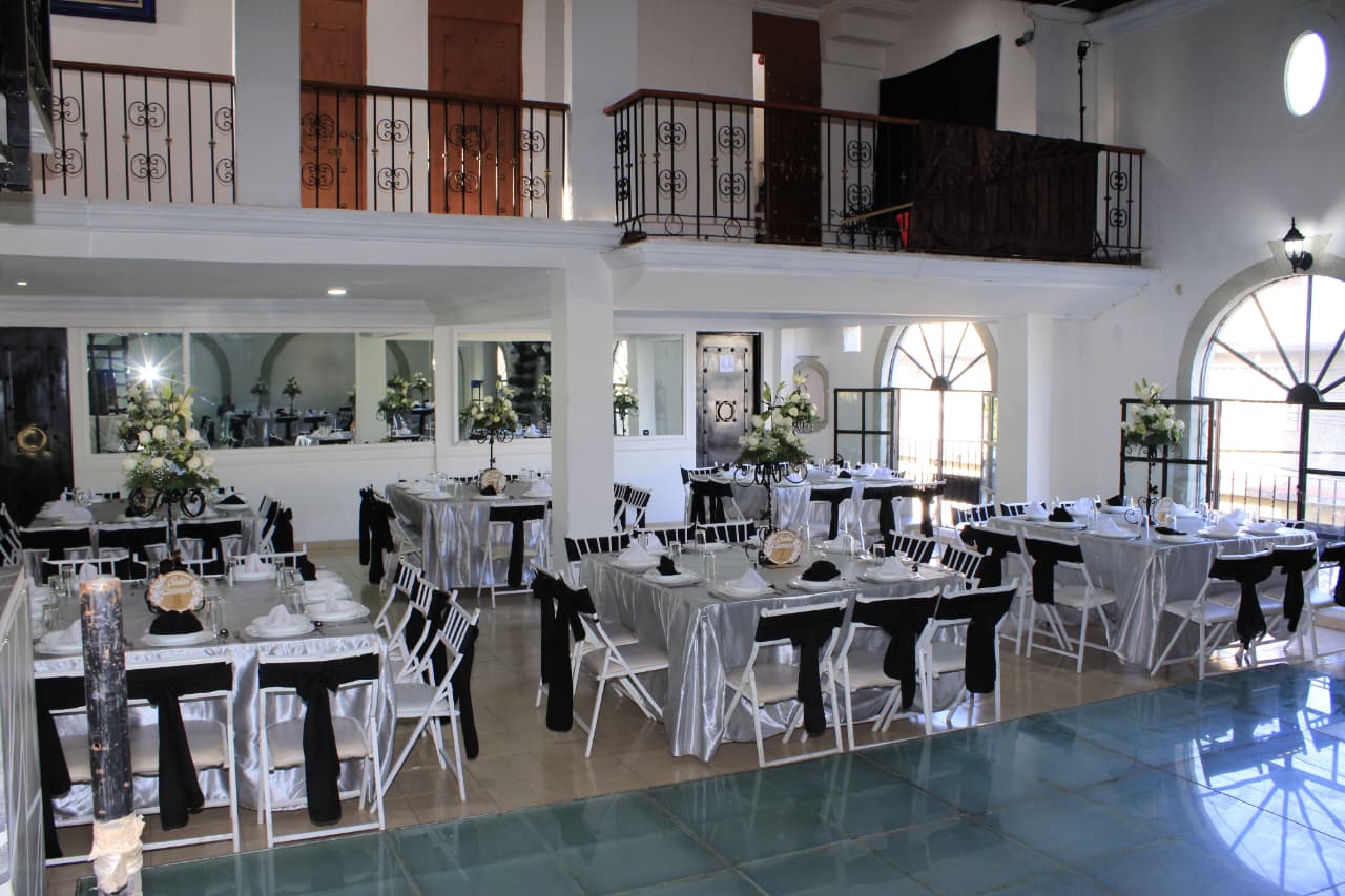 Salón Íntimo con pista de baile acristalada